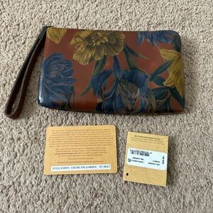 Patricia Nash Capri Wristlet